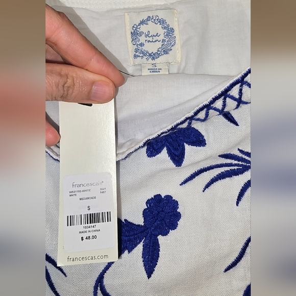 Blue Rain Francesca’s Embroidered Skirt Size S White/ Blue Flowers Print NWT - Picture 7 of 10